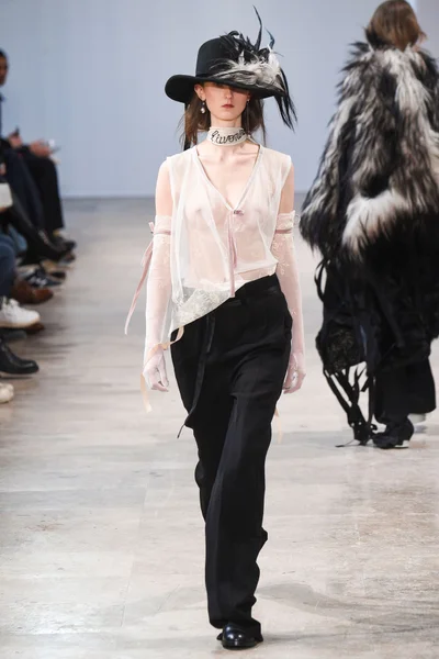 Look 42